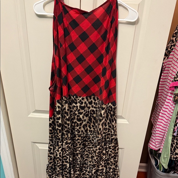 Stylish Red and Leopard Print Women's Blouse - Picture 3 of 3